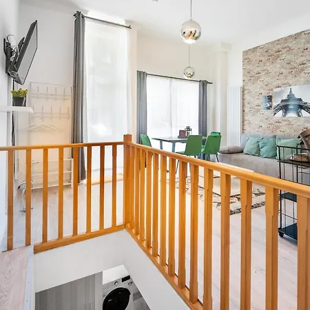 Appartement The Mierendorf Ii, Comfortable Group & Family Apartment, 1br, 1 Living Room, Ideal For 2 - 4 Guests