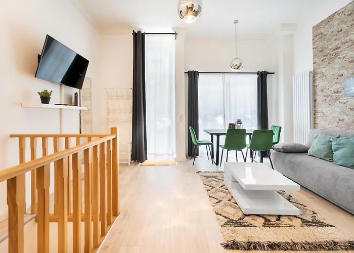 Appartamento The Mierendorf Ii, Comfortable Group & Family Apartment, 1br, 1 Living Room, Ideal For 2 - 4 Guests Berlino